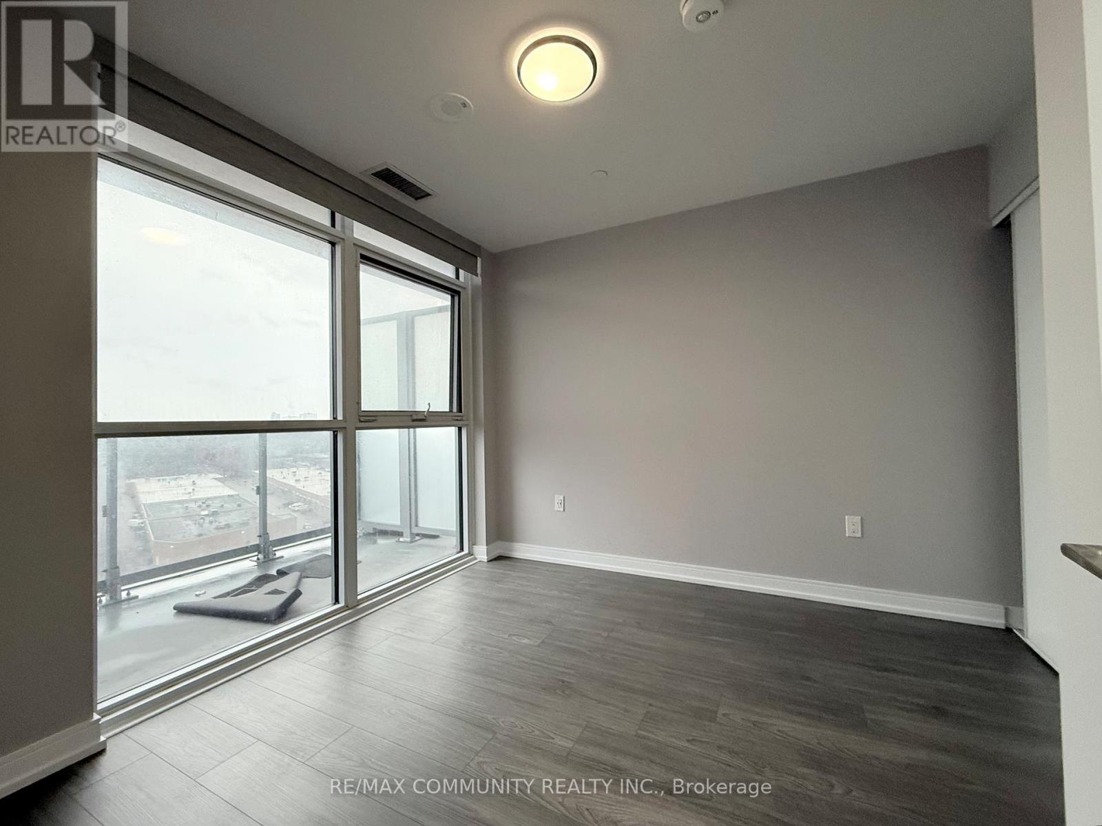 1001 - 225 Village Green Square, Toronto, Ontario  M1S 0N4 - Photo 6 - E13200560