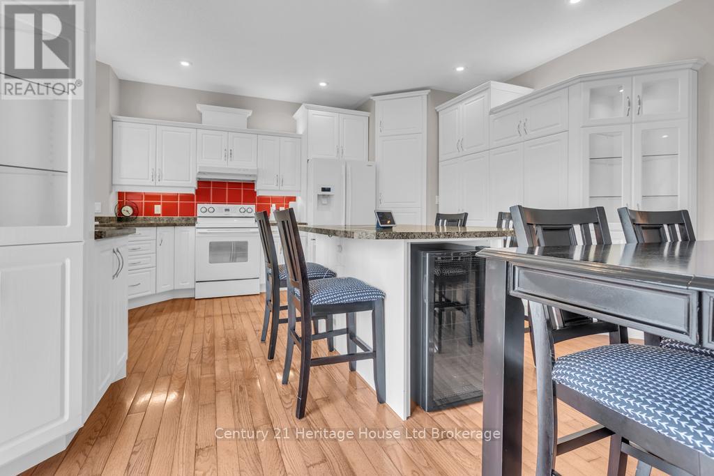 137 Ferguson Drive, Woodstock, Ontario  N4V 1H4 - Photo 8 - X13188392