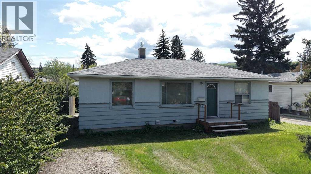 6379 31 Avenue NW, Calgary, Alberta