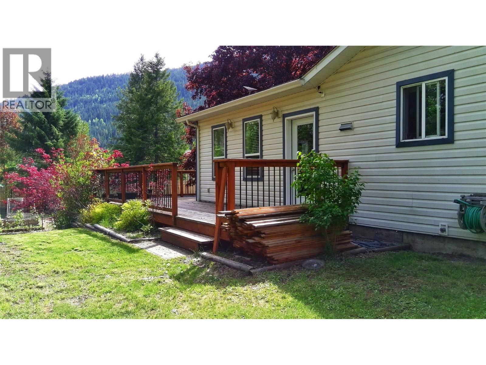 2451 Cunningham Road, Slocan Park, British Columbia  V0G 2E0 - Photo 66 - 10383257