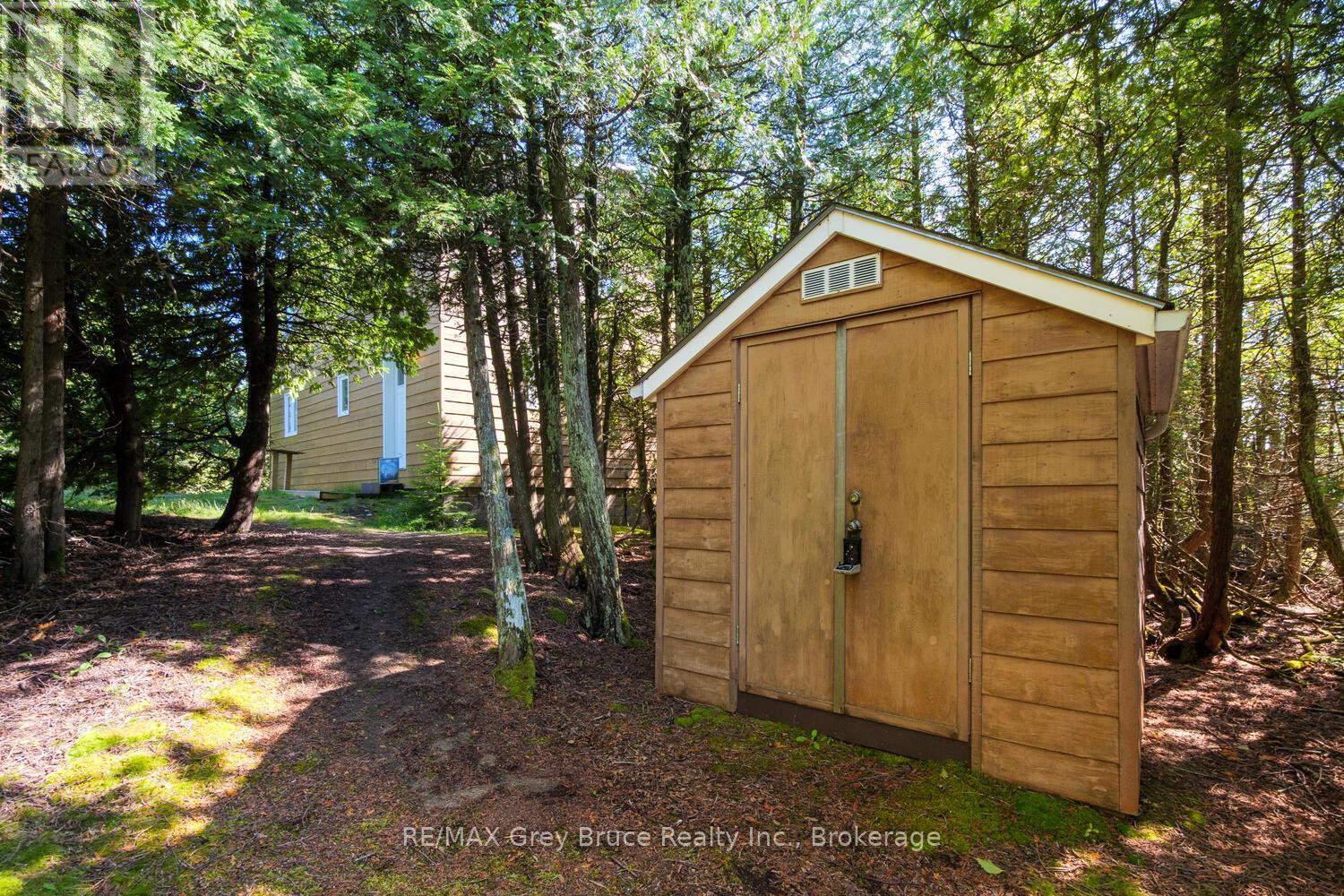 159 Zorra Drive, Northern Bruce Peninsula, Ontario  N0H 2R0 - Photo 34 - X12732682