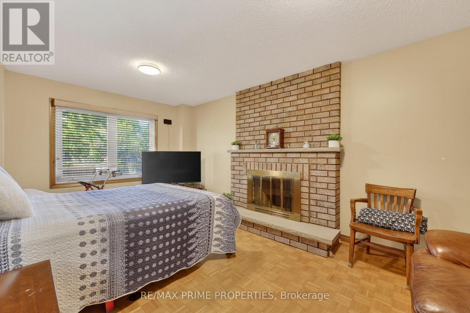 15 Jimston Drive, Markham, Ontario  L3R 6S4 - Photo 14 - N13199902