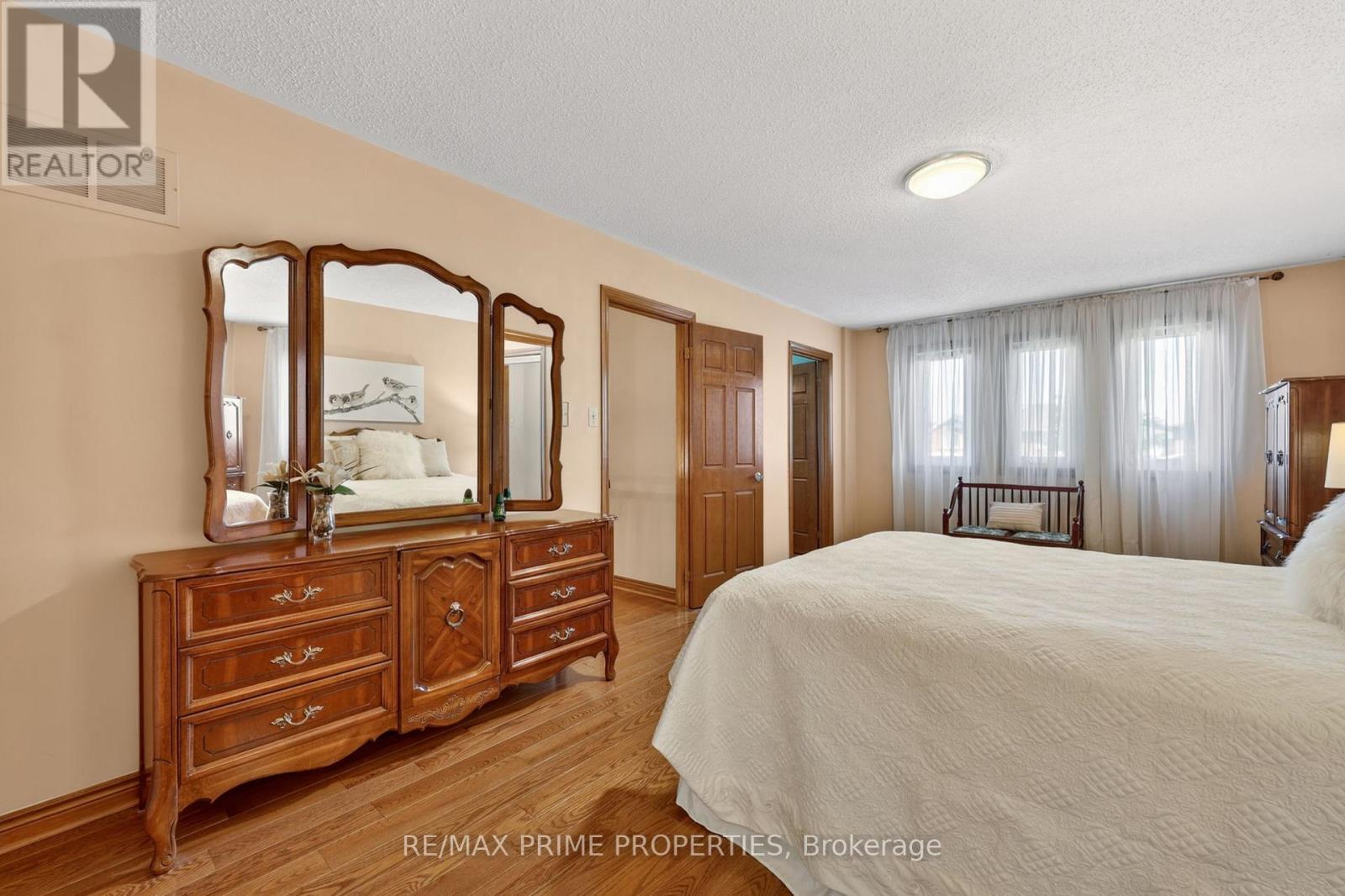 15 Jimston Drive, Markham, Ontario  L3R 6S4 - Photo 20 - N13199902