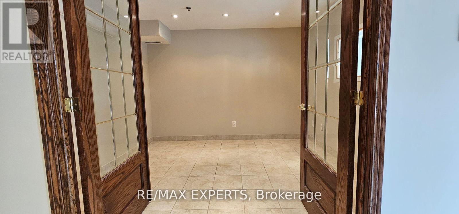 13 Main Fl Front - 250 Regina Road, Vaughan, Ontario  L4L 8N2 - Photo 5 - N13200196