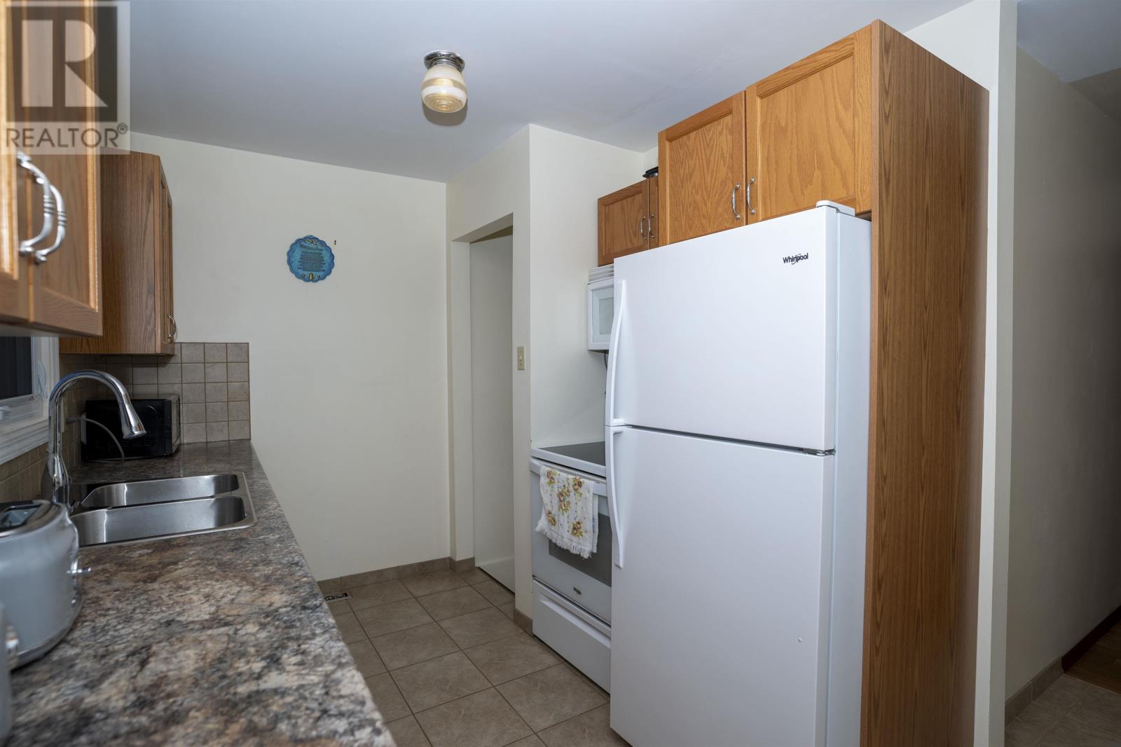 232 Kensington Dr, Thunder Bay, Ontario  P7C 2A8 - Photo 10 - TB2601228