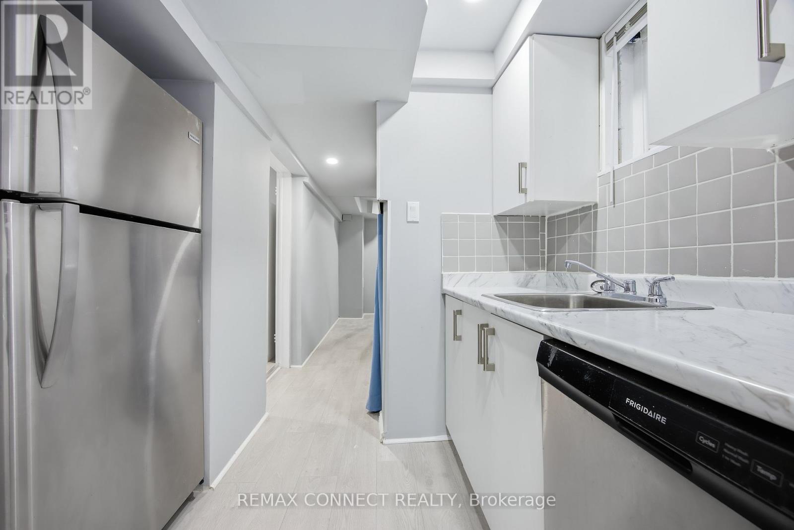 Lower - 50 Palmerston Avenue, Toronto, Ontario  M6J 2J1 - Photo 9 - C13007858