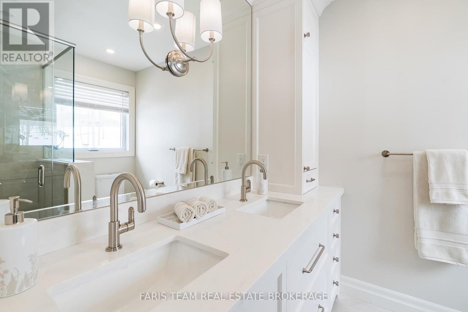 1 Pineview Drive, Oro-Medonte, Ontario  L0L 2L0 - Photo 21 - S12920064