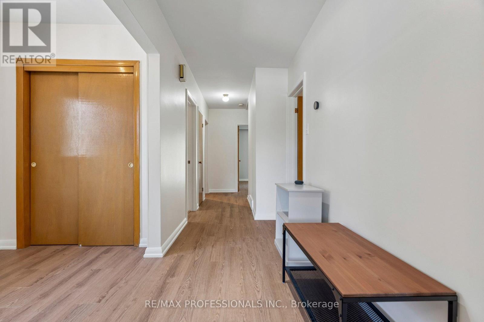 151 Perry Crescent, Toronto, Ontario  M9A 1K8 - Photo 21 - W13199128