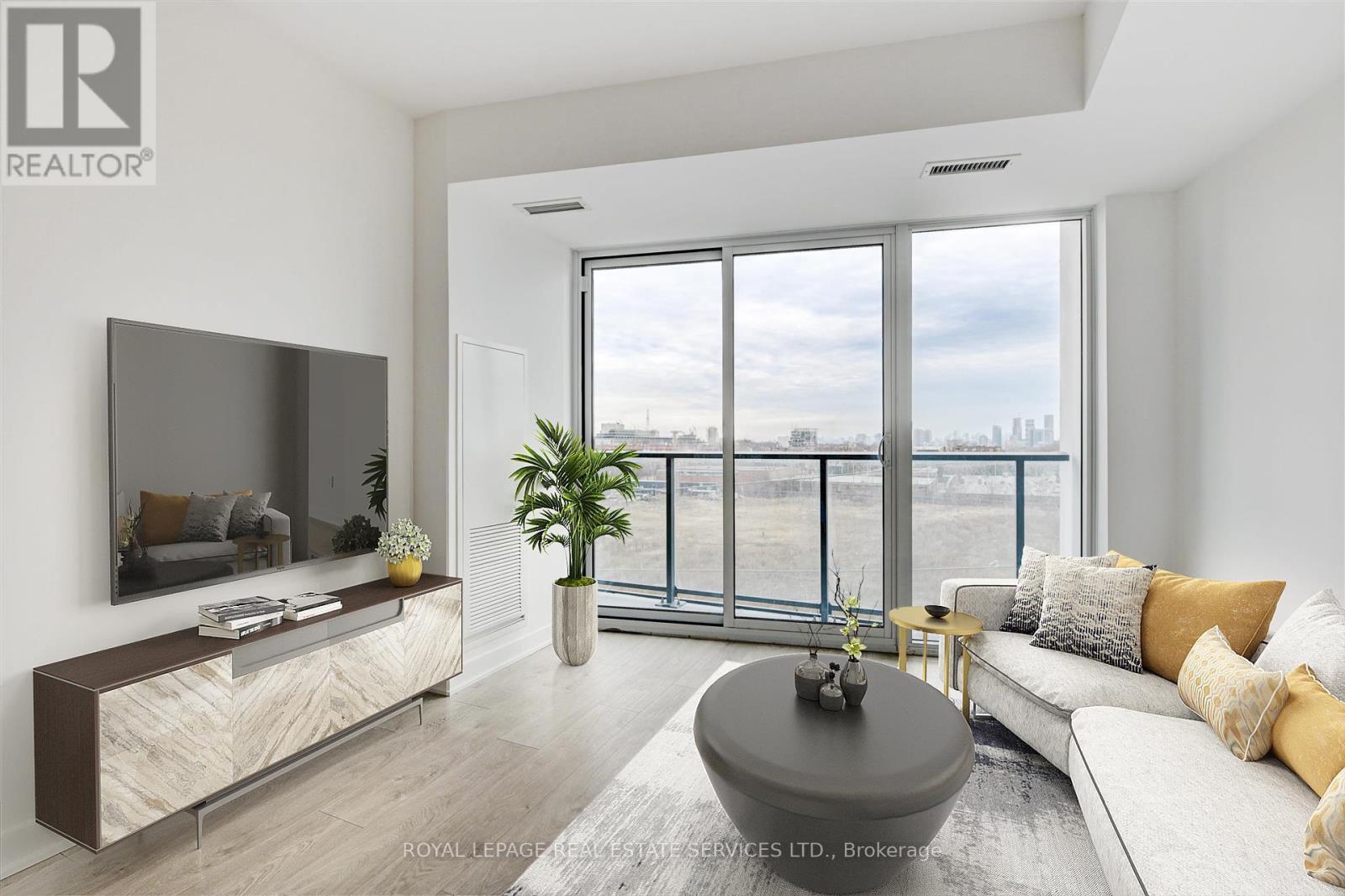 #523 - 36 Zorra Street, Toronto, Ontario  M8Z 4Z7 - Photo 2 - W13199228