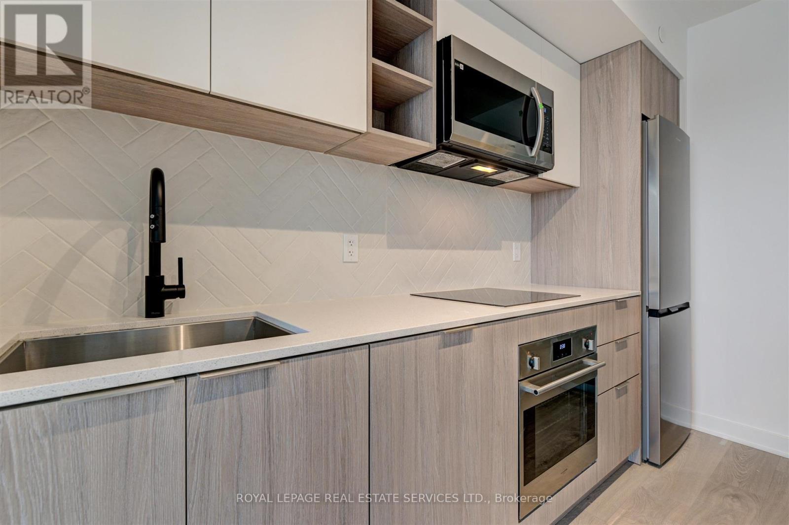 #523 - 36 Zorra Street, Toronto, Ontario  M8Z 4Z7 - Photo 5 - W13199228