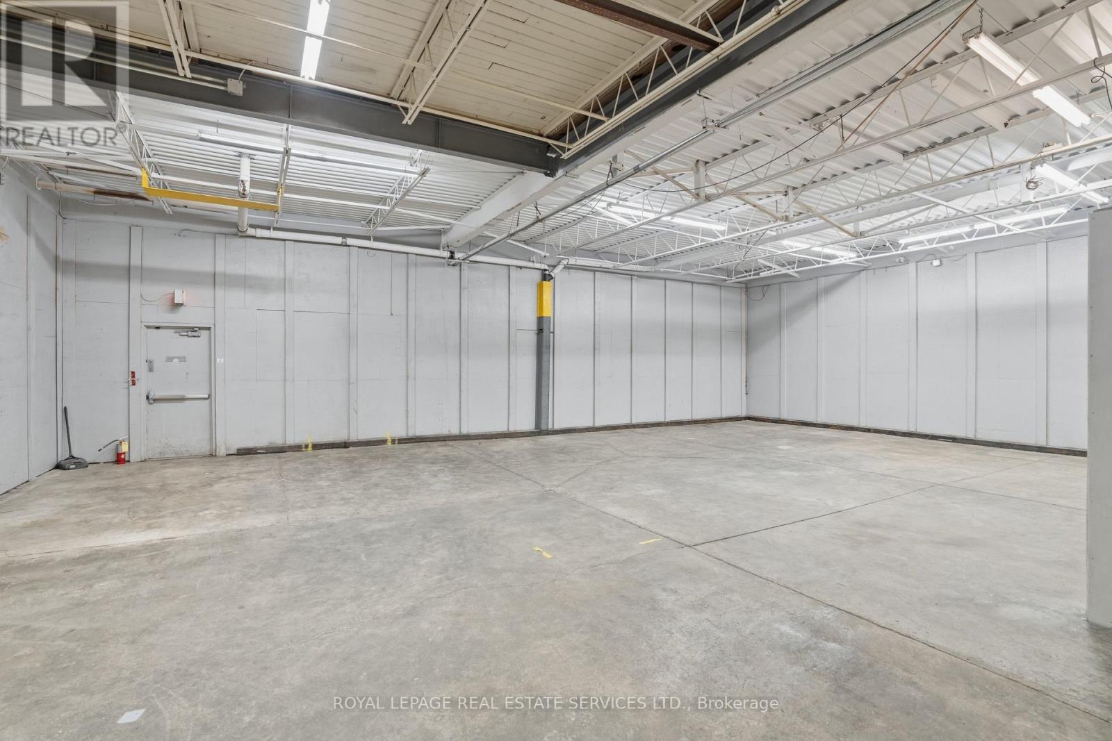 61 Queen Street N, Mississauga, Ontario  L5N 1A4 - Photo 23 - W13200232