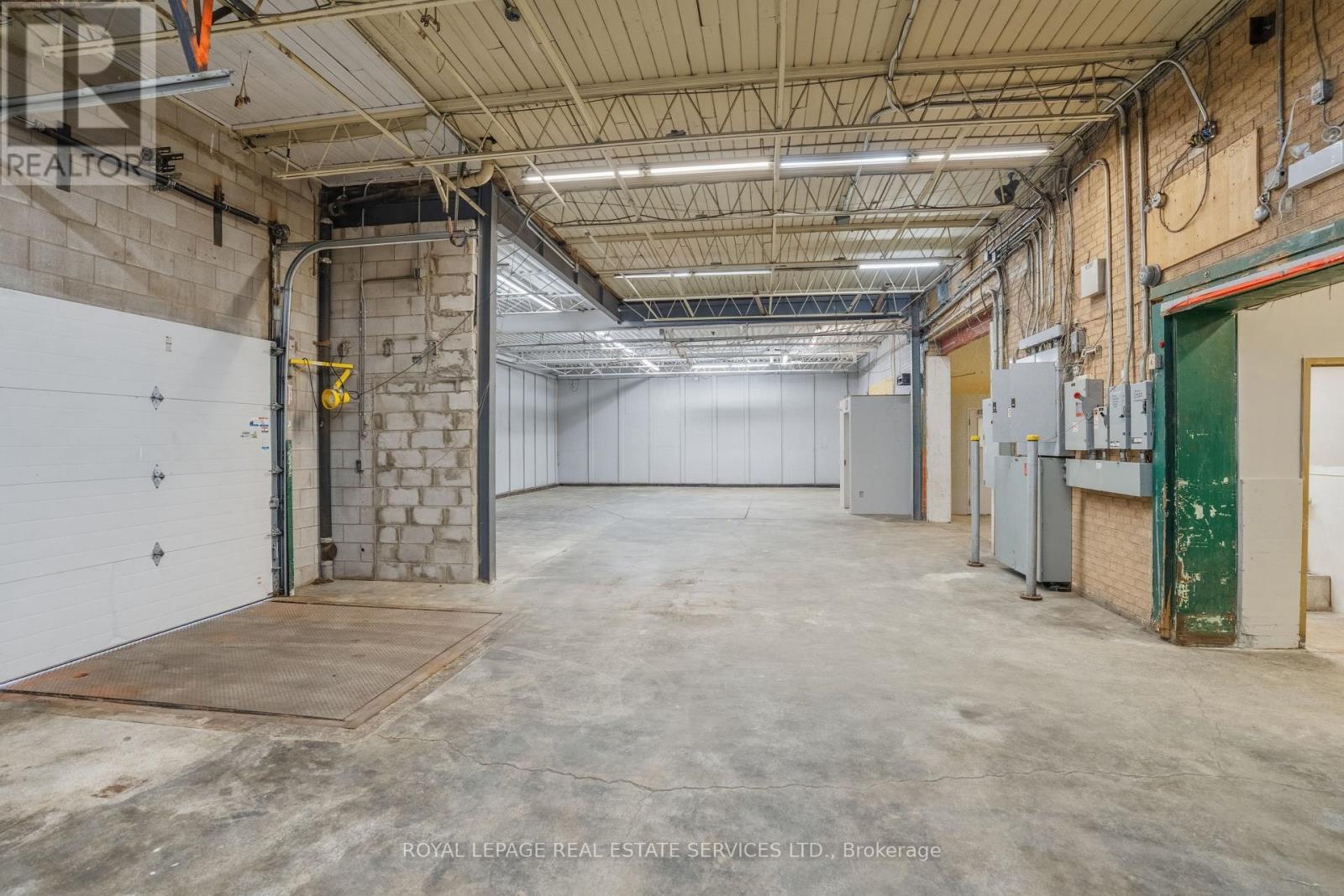 61 Queen Street N, Mississauga, Ontario  L5N 1A4 - Photo 31 - W13200232