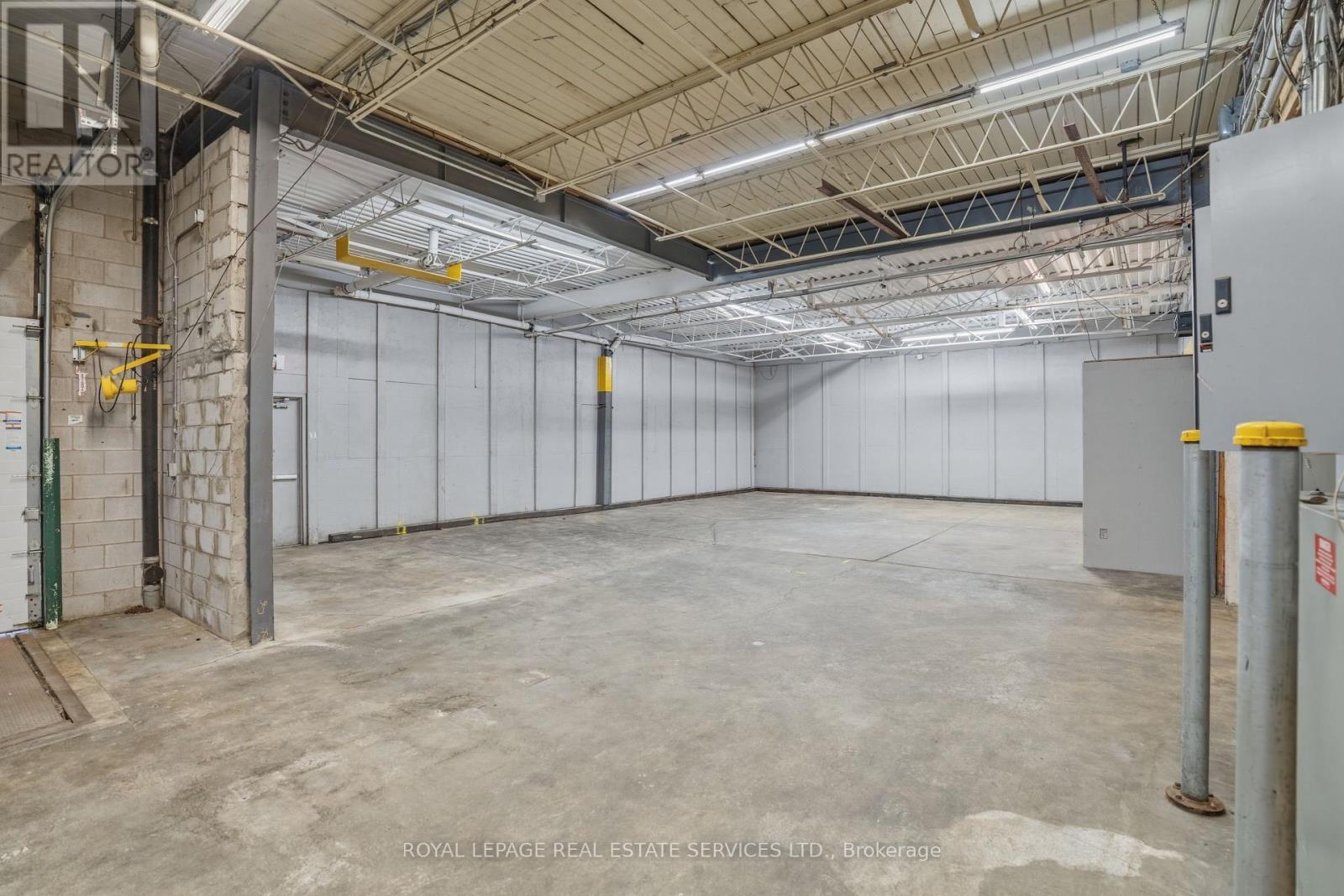 61 Queen Street N, Mississauga, Ontario  L5N 1A4 - Photo 32 - W13200232