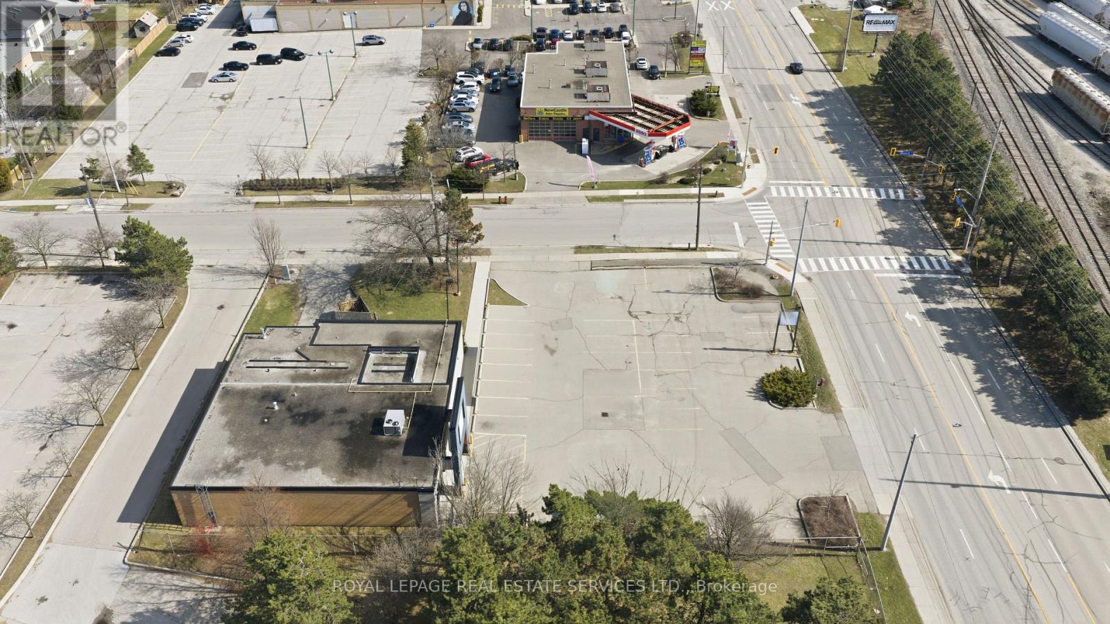 61 Queen Street N, Mississauga, Ontario  L5N 1A4 - Photo 38 - W13200232