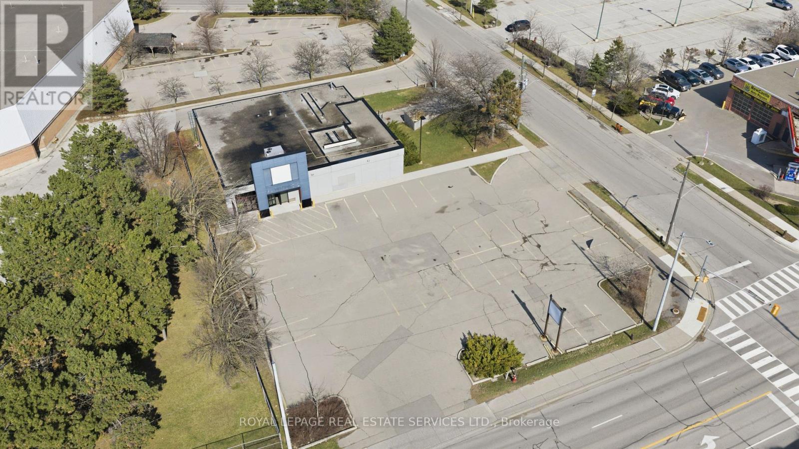 61 Queen Street N, Mississauga, Ontario  L5N 1A4 - Photo 39 - W13200232