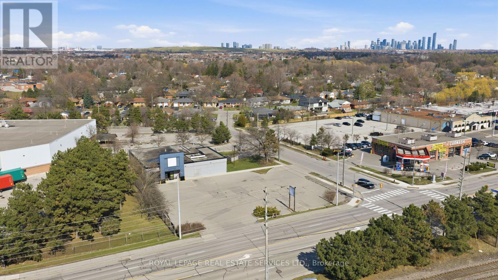 61 Queen Street N, Mississauga, Ontario  L5N 1A4 - Photo 40 - W13200232