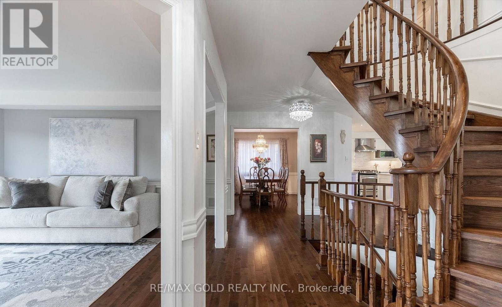 14 Shadywood Road, Brampton, Ontario  L6Z 4M6 - Photo 4 - W13200330
