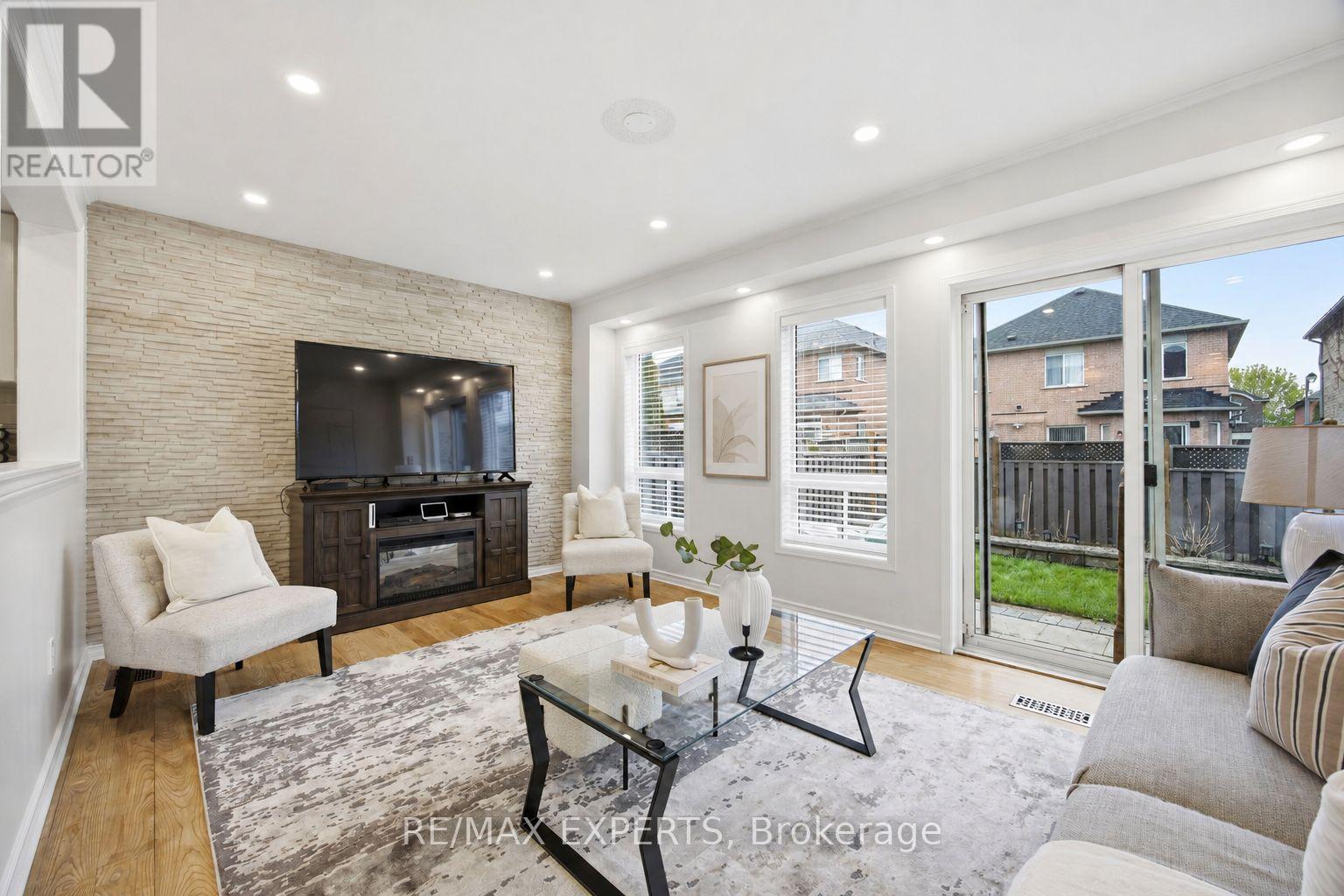 40 Dills Crescent, Milton, Ontario  L9T 5P2 - Photo 10 - W13200418