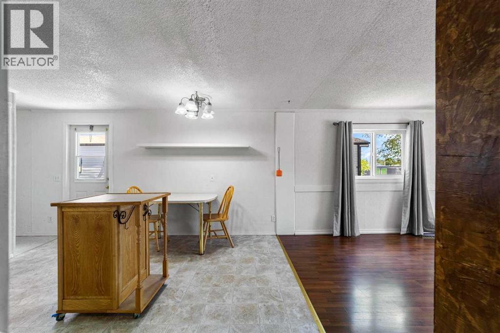 4804c 54 Avenue, Camrose, Alberta  T4V 3A4 - Photo 5 - A2314404