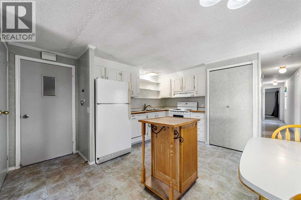 4804c 54 Avenue, Camrose, Alberta  T4V 3A4 - Photo 10 - A2314404