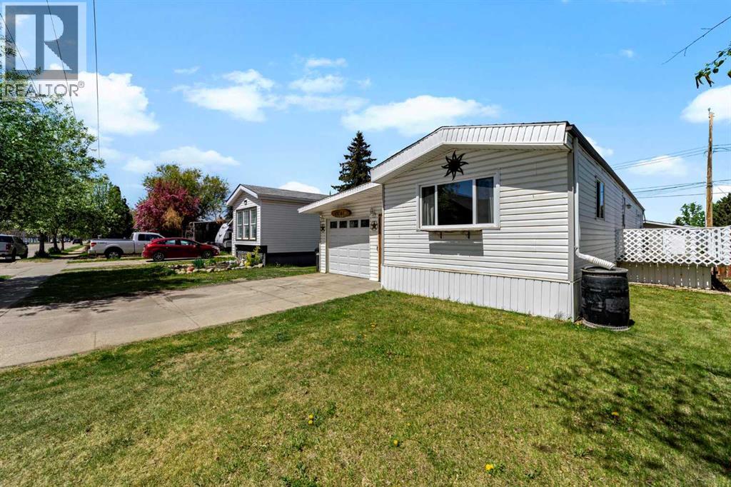 4804c 54 Avenue, Camrose, Alberta  T4V 3A4 - Photo 2 - A2314404