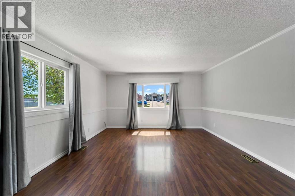 4804c 54 Avenue, Camrose, Alberta  T4V 3A4 - Photo 6 - A2314404