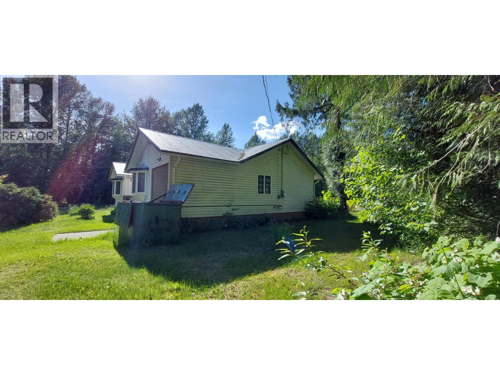 2250 Mackenzie 20 Highway, Hagensborg, British Columbia  V0T 1H0 - Photo 5 - R3128718