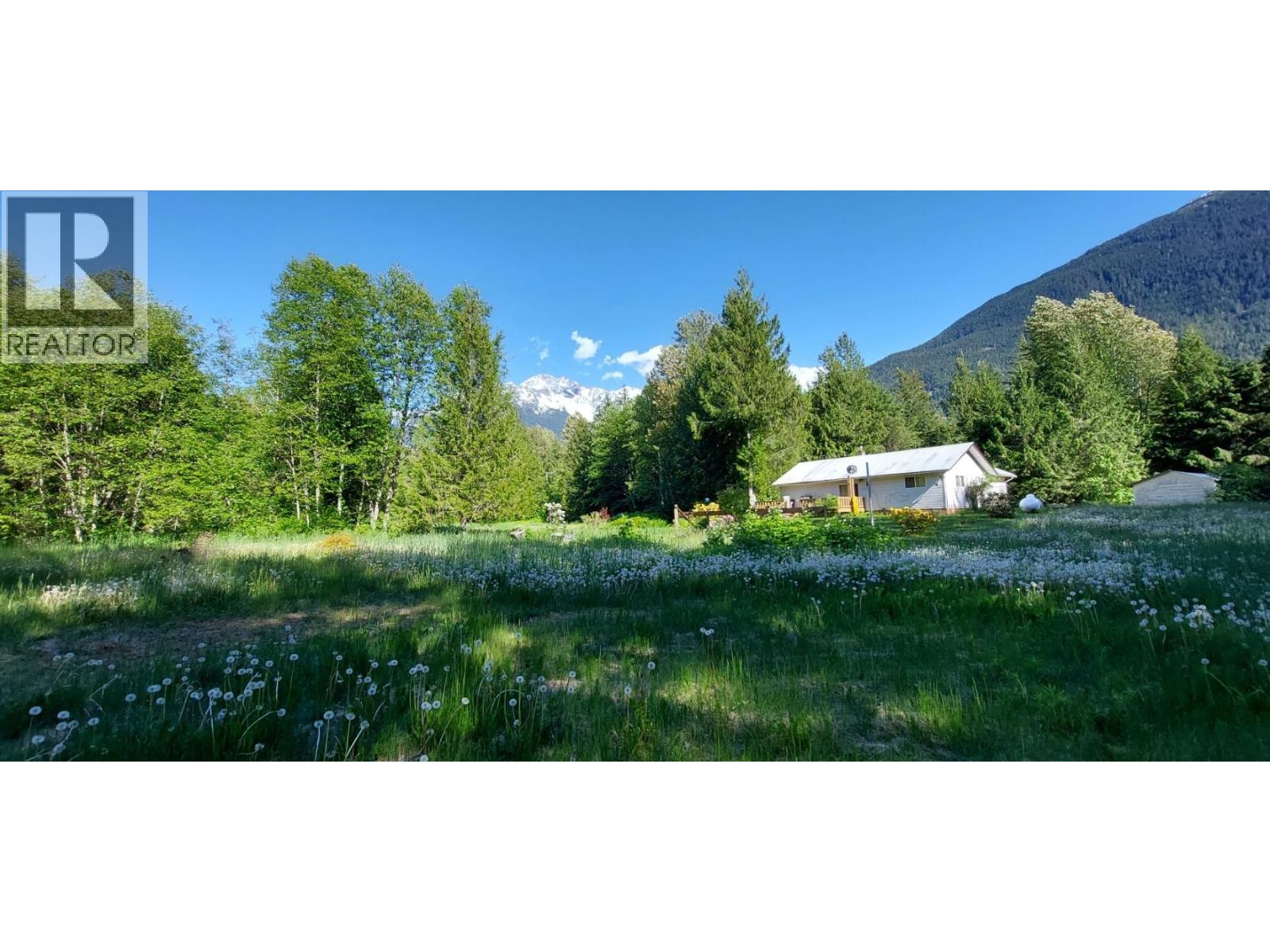 2250 Mackenzie 20 Highway, Hagensborg, British Columbia  V0T 1H0 - Photo 11 - R3128718