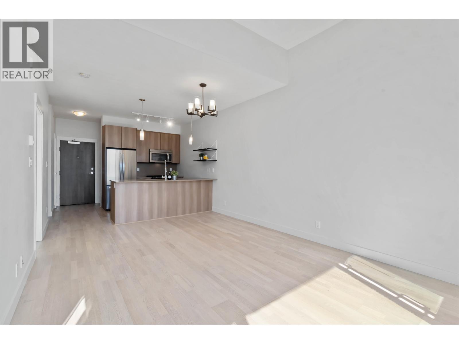 4xx 7058 14th Avenue, Burnaby, British Columbia  V3N 0E6 - Photo 7 - R3111028