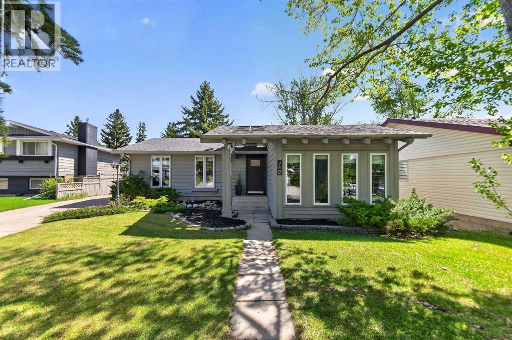 240 Canniff Place SW, Calgary, Alberta  T2W 2L8 - Photo 3 - A2313804
