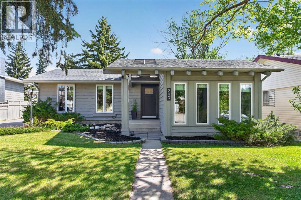 240 Canniff Place SW, Calgary, Alberta  T2W 2L8 - Photo 1 - A2313804