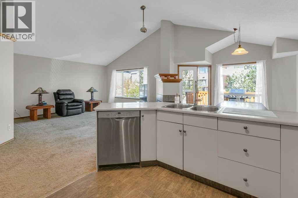 24 Citadel Close Nw, Calgary, Alberta  T3G 4A5 - Photo 9 - A2313824
