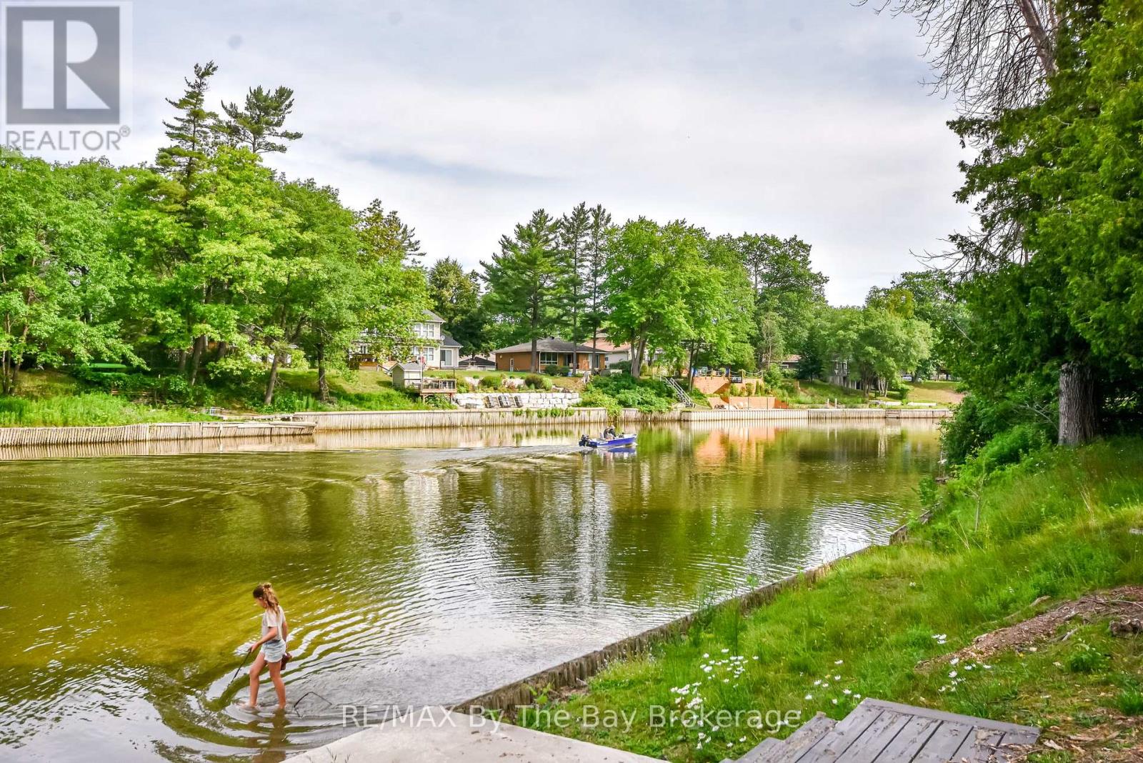 578 Oxbow Park Drive, Wasaga Beach, Ontario L9Z 2T8 - Photo 35 - S13201296