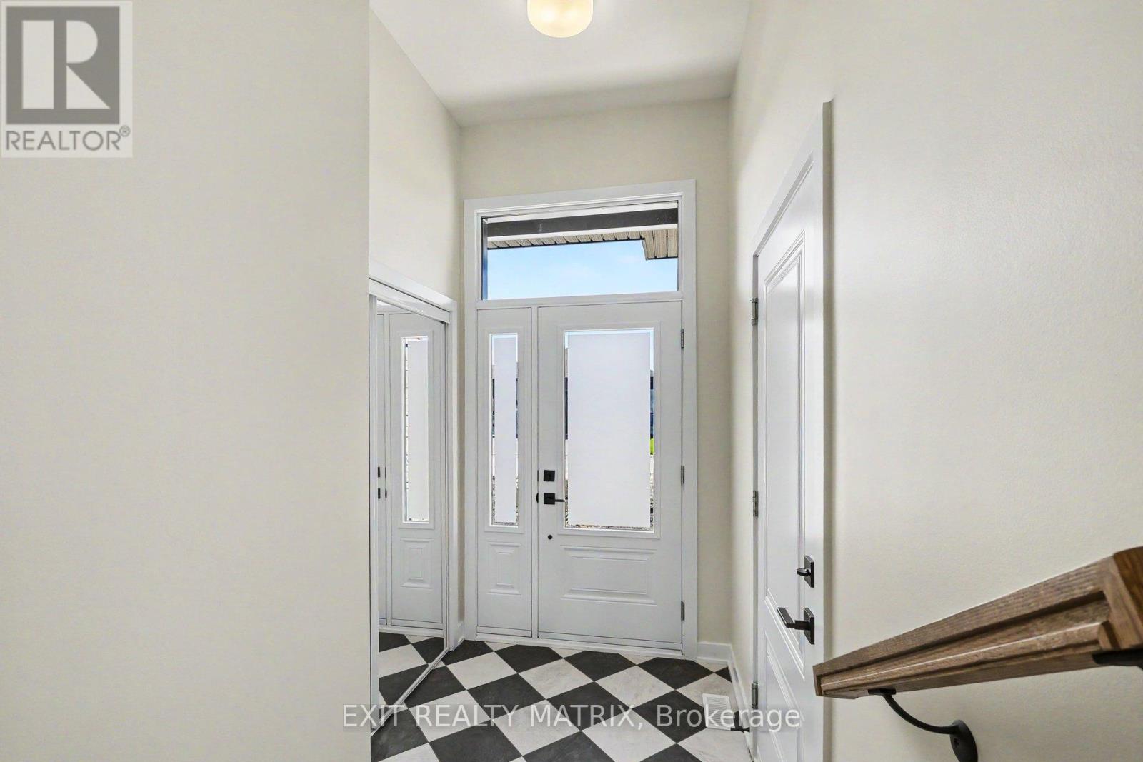 533 Regina Street, Russell, Ontario K0A 1W0 - Photo 2 - X13163686