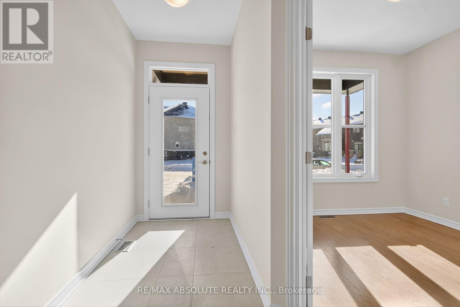 185 Seabert Drive, Arnprior, Ontario  K7S 0K4 - Photo 2 - X13165420