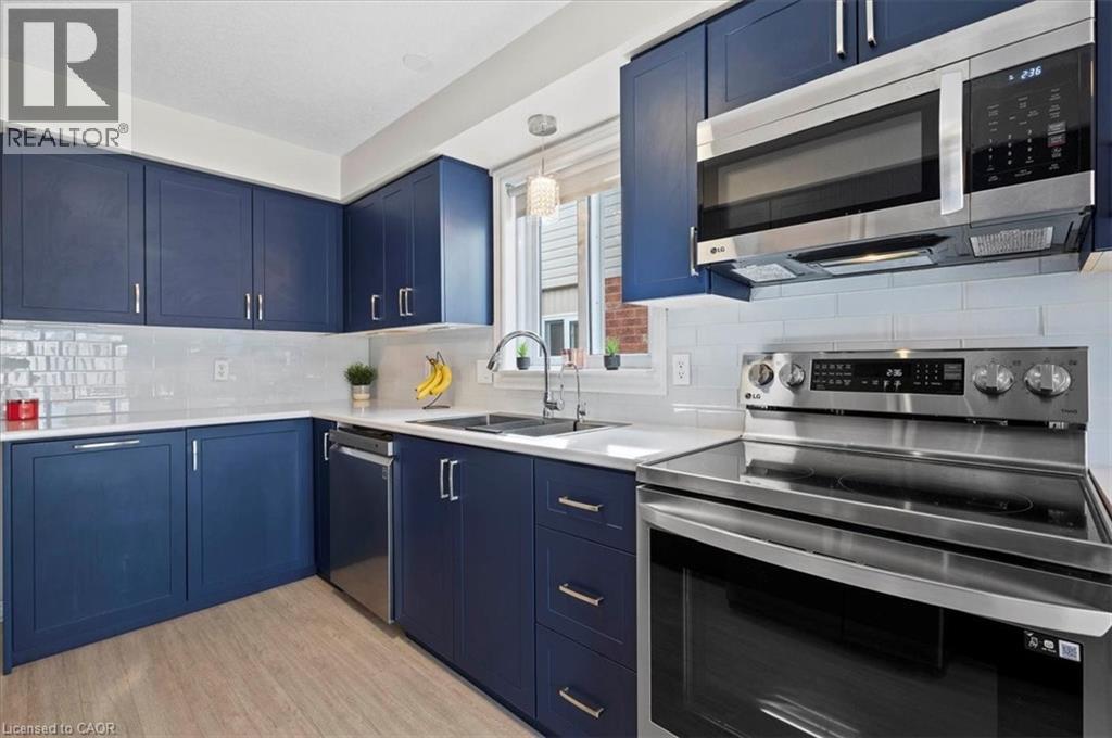30 Heatherwood Place, Kitchener, Ontario  N2N 3P4 - Photo 6 - 40832922