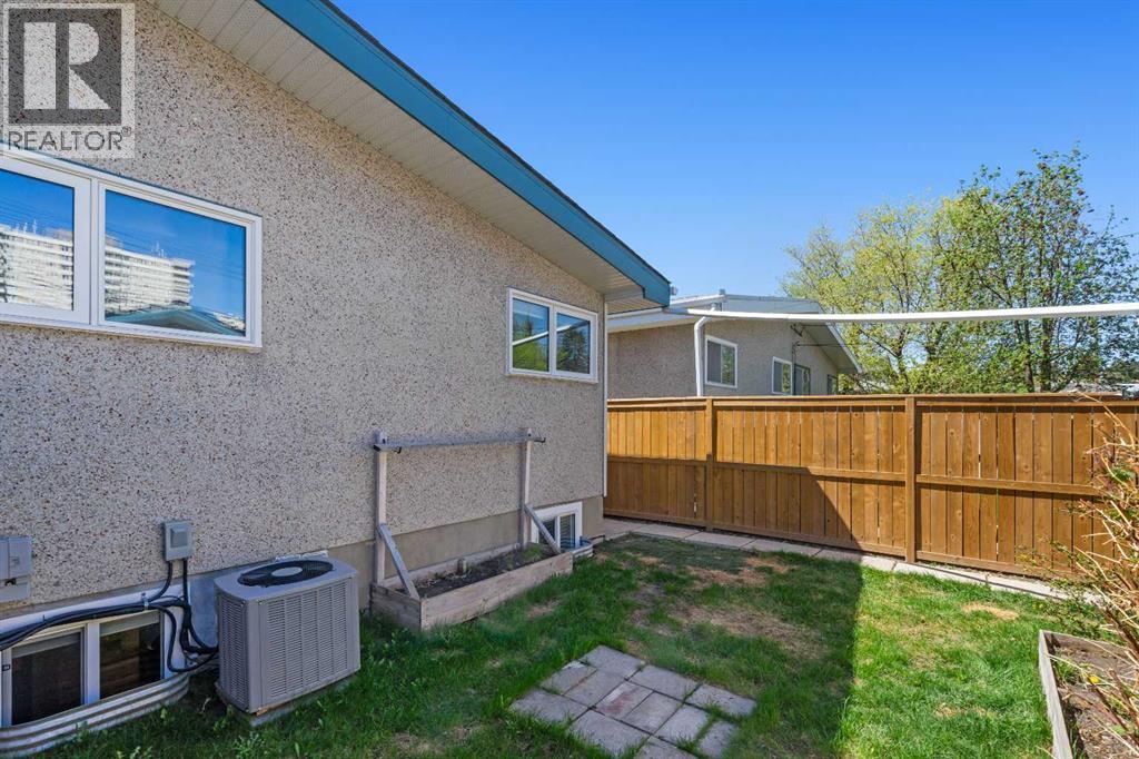 630 69 Avenue Sw, Calgary, Alberta  T2V 0N9 - Photo 18 - A2311100