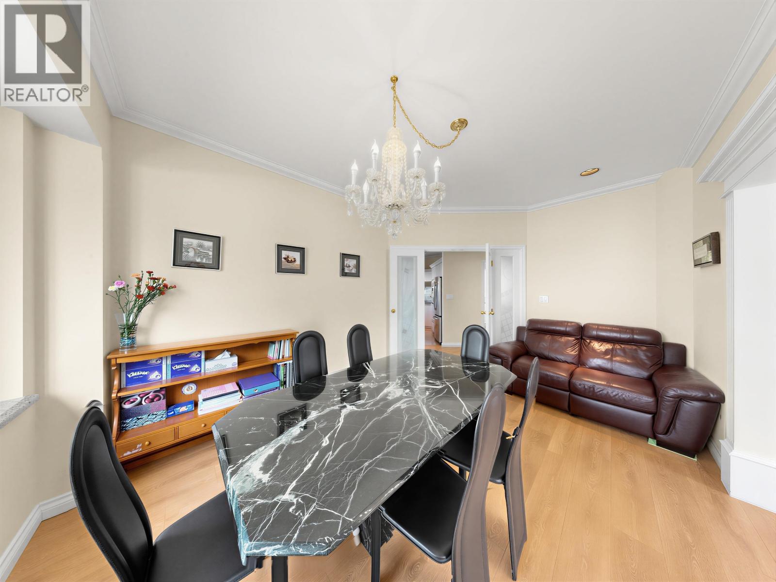 7806 Montcalm Street, Vancouver, British Columbia  V6P 4P3 - Photo 9 - R3127554