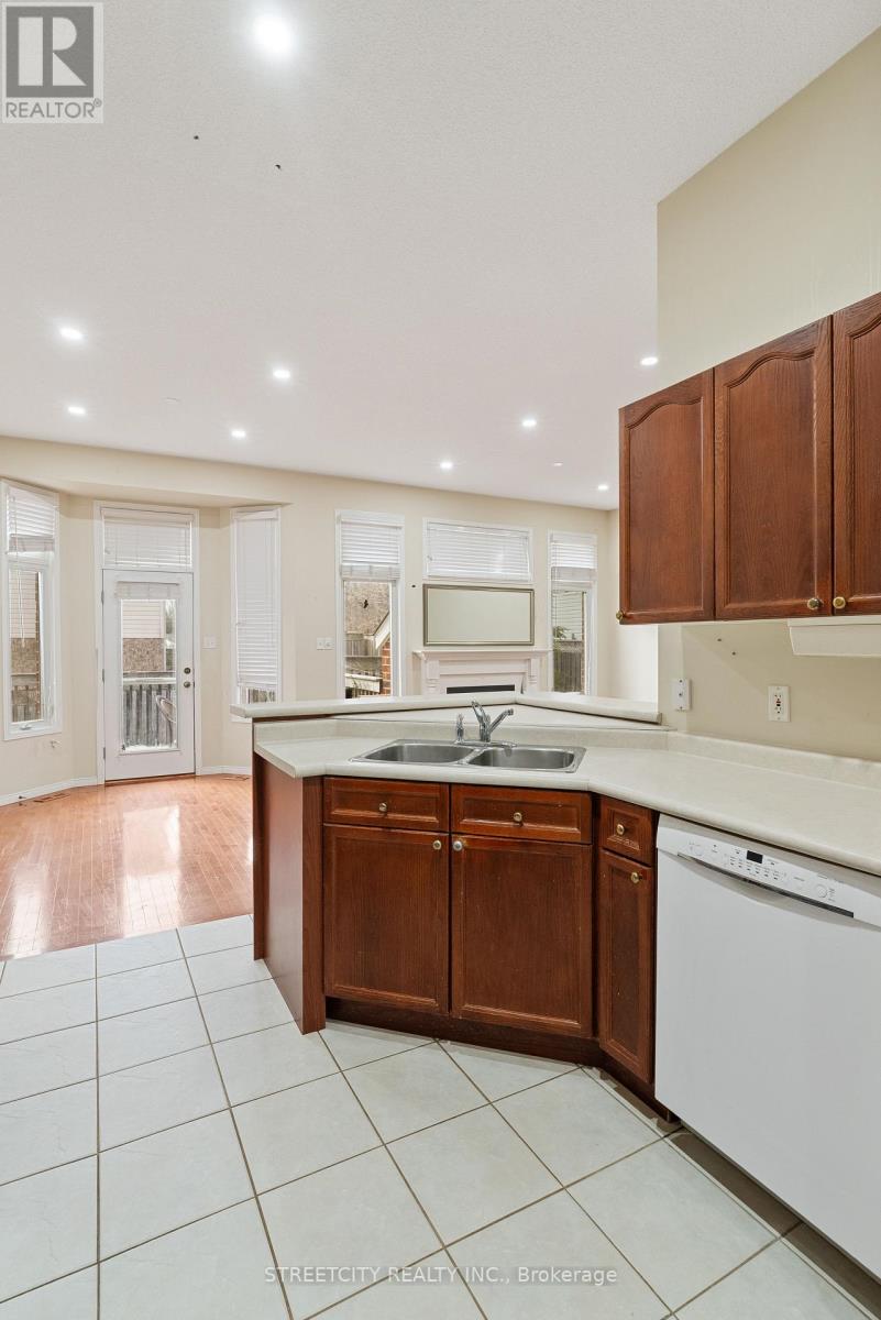 1619 Jubilee Drive, London North, Ontario  N6G 5K4 - Photo 11 - X13201256