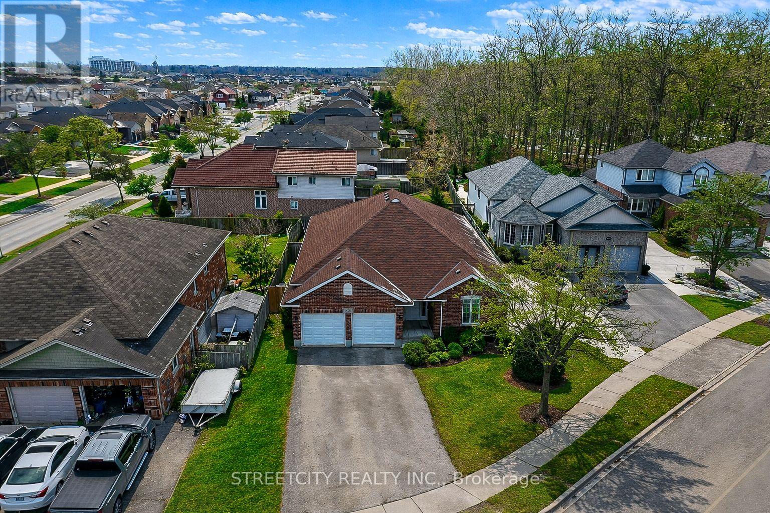 1619 Jubilee Drive, London North, Ontario  N6G 5K4 - Photo 3 - X13201256