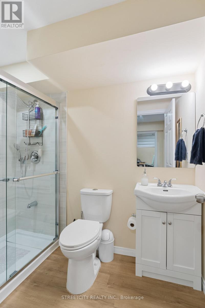 1619 Jubilee Drive, London North, Ontario  N6G 5K4 - Photo 37 - X13201256