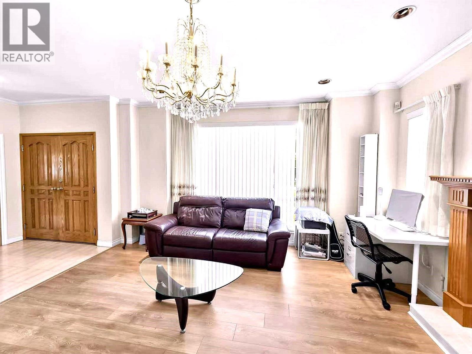 7806 Montcalm Street, Vancouver, British Columbia  V6P 4P3 - Photo 6 - R3127554