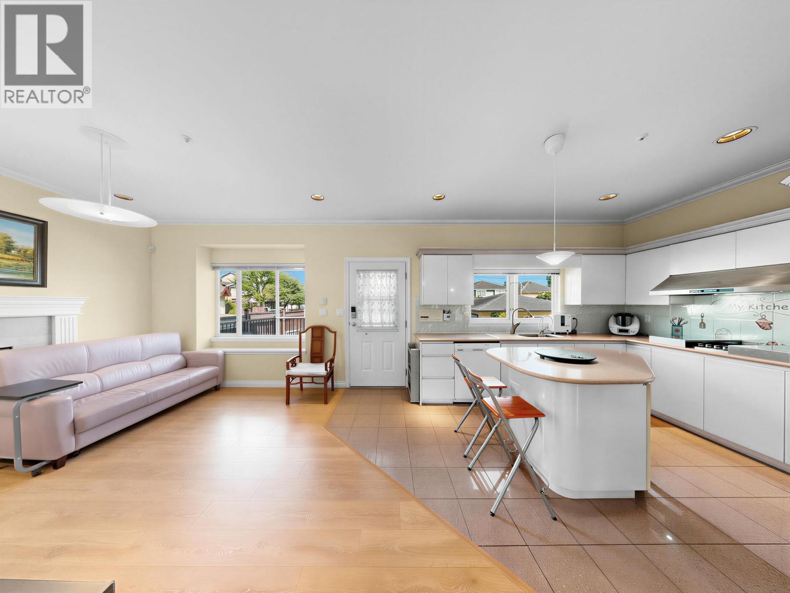 7806 Montcalm Street, Vancouver, British Columbia  V6P 4P3 - Photo 11 - R3127554