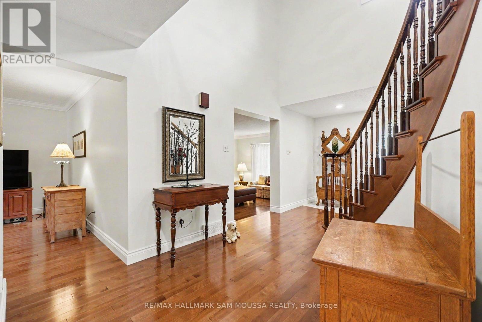 6115 Voyageur Drive, Ottawa, Ontario  K1C 2X5 - Photo 5 - X13200976