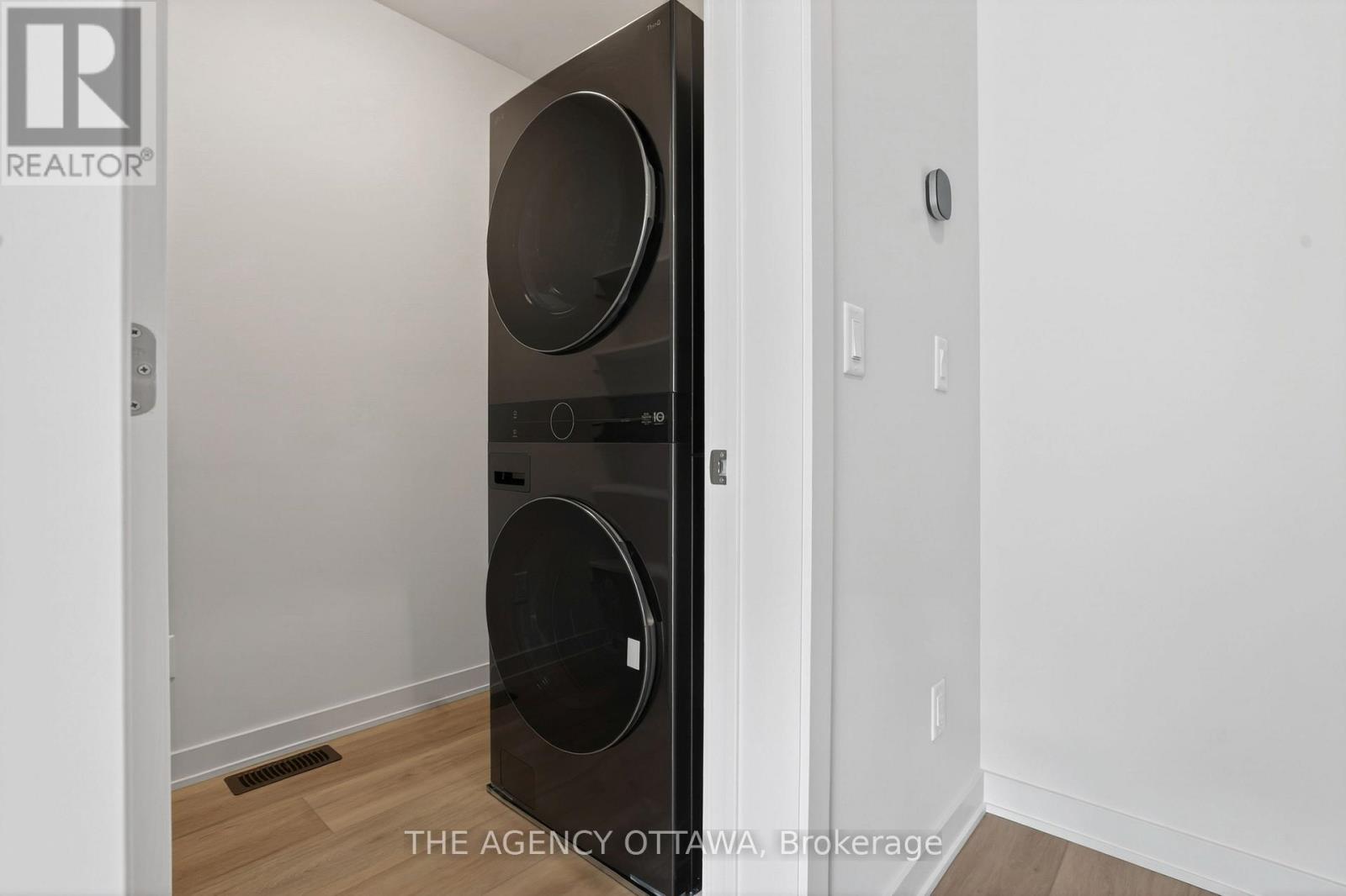3061 Showcase Crescent, Ottawa, Ontario  K4M 0S1 - Photo 6 - X13201142