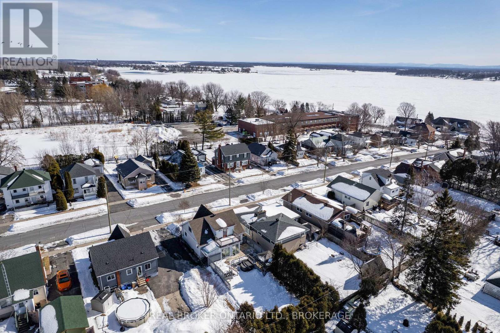 25 Dunbar Avenue, Cornwall, Ontario K6H 5M6 - Photo 34 - X12842844