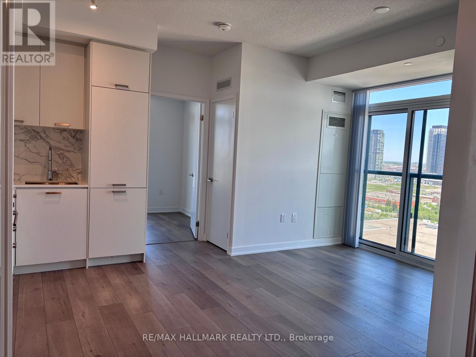 1910 - 38 Honeycrisp Crescent, Vaughan, Ontario  L4K 0M8 - Photo 6 - N13193488
