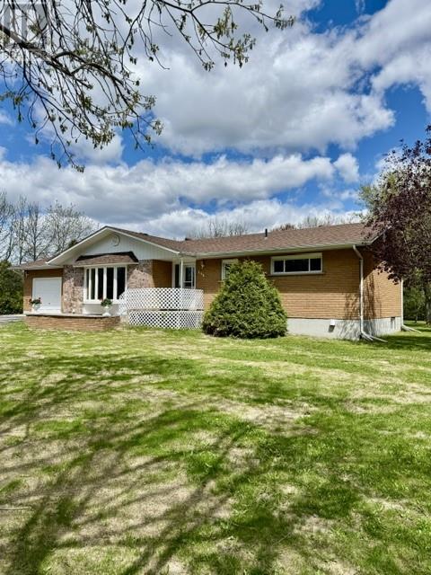 190 Government Road West, Massey, Ontario  P0P 1P0 - Photo 4 - 2127943