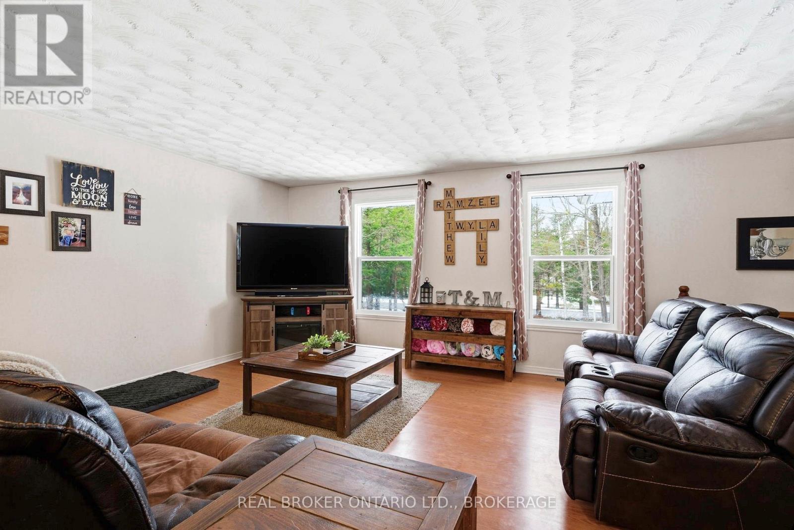 5127 Brunet Road, South Stormont, Ontario K0C 1R0 - Photo 3 - X12873444