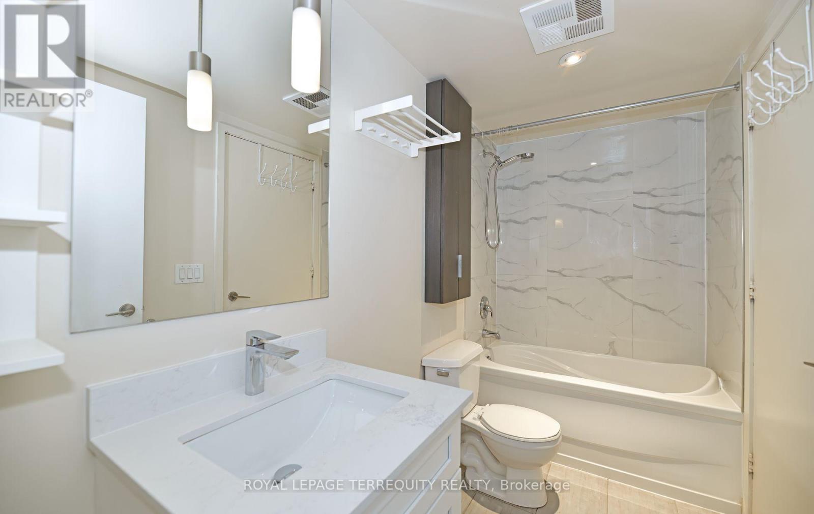 2710 - 110 Charles Street E, Toronto, Ontario  M4Y 1T5 - Photo 16 - C13200858